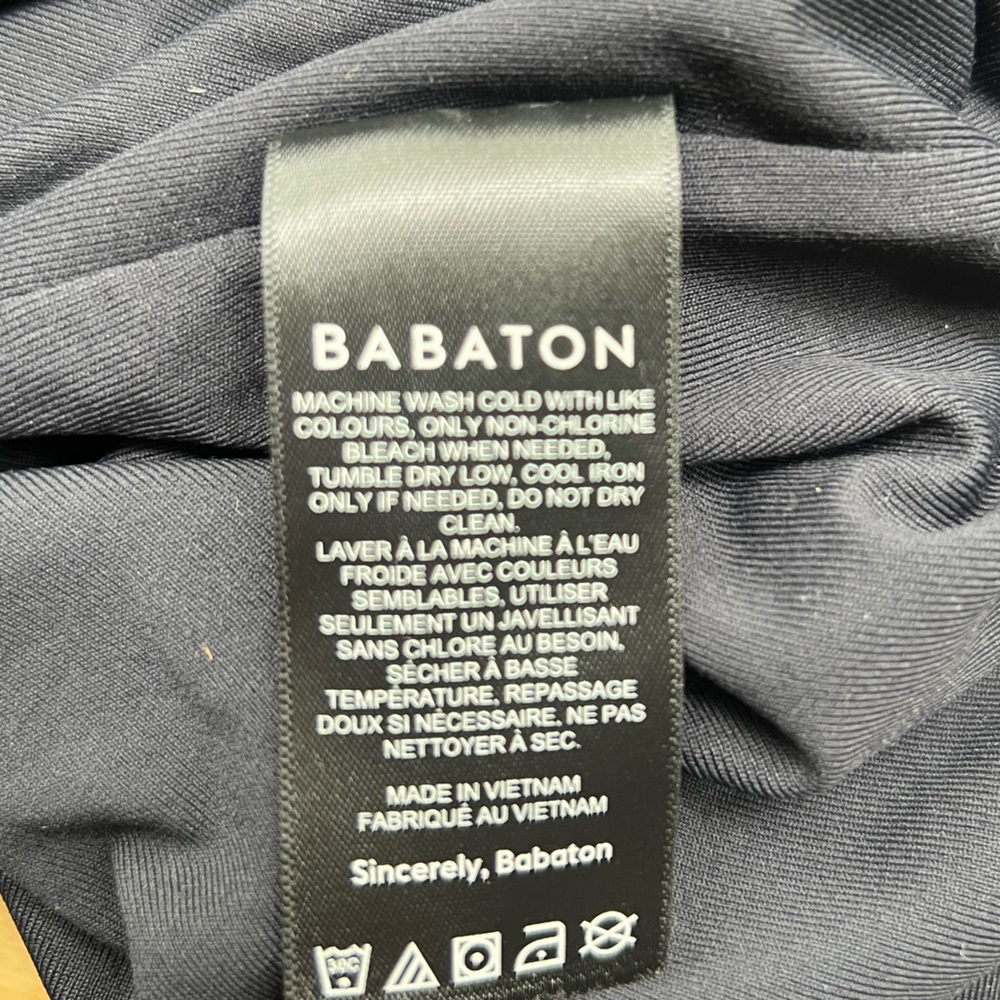 Babaton Black Long Sleeve Contour Cropped Top - Picture 5 of 6